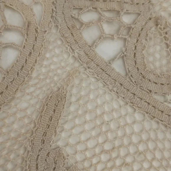 Vintage Italian Lace Table Runner Handmade Delicate Quality 17x45 Bureau Scarf